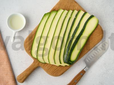 Cukinijos ant grilio keptuvės Žingsnis 1