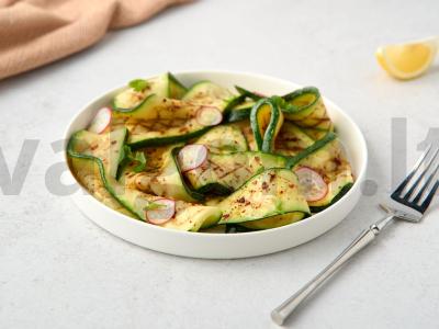 Cukinijos ant grilio keptuvės pagrindine nuotrauka