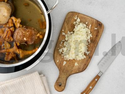 Cukinijų valtelės su grybais Žingsnis 3