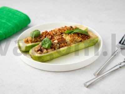 Cukinijų valtelės su grybais pagrindine nuotrauka