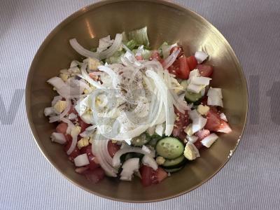 Daržovių salotas su kiaušiniais Žingsnis 5