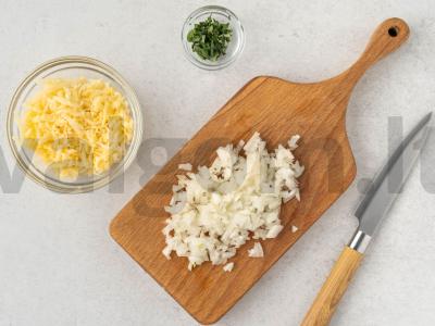 Vištienos rutuliukai su sūriu Žingsnis 1