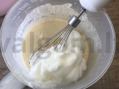 Amerikietiški blynai su pienu Žingsnis 4