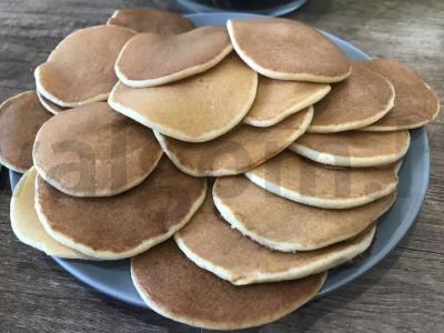 Amerikietiški blynai su pienu pagrindine nuotrauka