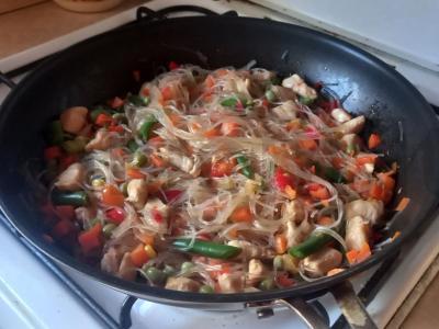 Funchosa su daržovėmis ir vištiena per 20 minučių Žingsnis 7