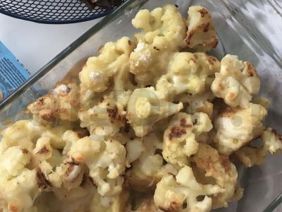 Žiedinė kopūstai kiaušinyje su sūriu pagrindine nuotrauka