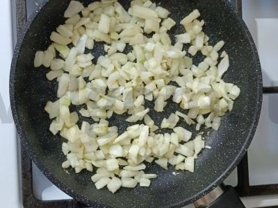 Firminis karštas šuo su svogūnais Žingsnis 4