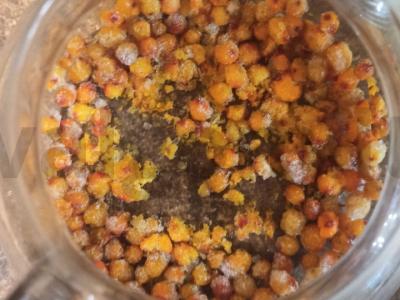 Šaltalankių arbata su mandarinų ir medumi Žingsnis 1