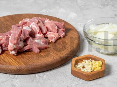 Mėsa su svogūnais korėjietiškai Žingsnis 1