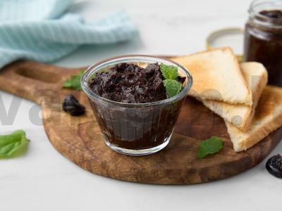 Džiovintų slyvų tyrė pagrindine nuotrauka