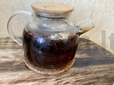 Kvapnus arbata su obuoliu, erškėtuogėmis ir medumi Žingsnis 5