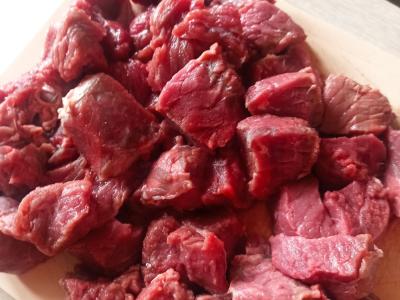 Jautiena pomidoruose pietums Žingsnis 1