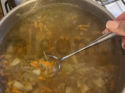 Sriuba iš vištienos nugarėlių Žingsnis 7