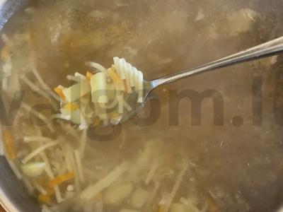 Sriuba iš vištienos nugarėlių Žingsnis 8