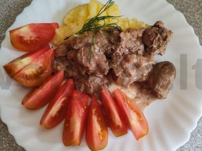 Troškinta vištienos kepenėlė grietinėlėje pagrindine nuotrauka