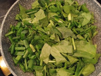 Pyragas su feta sūriu ir špinatais Žingsnis 1