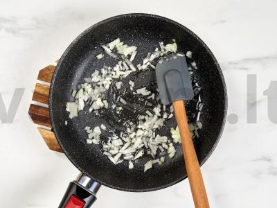 Makaronai su jautiena Žingsnis 1