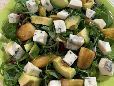 Salotos su krevetėmis, kriauše ir sūriu Žingsnis 9