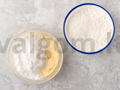 Smėliniai pyragai su riešutų padažu Žingsnis 4