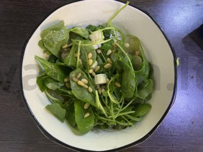 Rukolos salotos su vynuogėmis ir dorblu sūriu Žingsnis 7