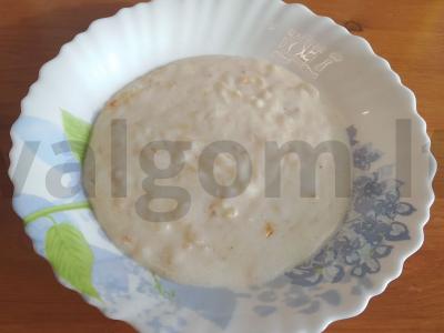 Grietinės ir svogūnų padažas pagrindine nuotrauka