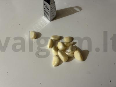 Sriubos prieskoniai, česnakinė druska Žingsnis 1