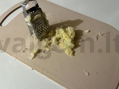 Sriubos prieskoniai, česnakinė druska Žingsnis 2