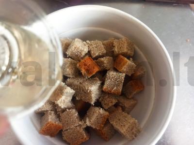 Salotas su rūkytomis vištienos krūtinėlėmis ir vyno acto padažu Žingsnis 2