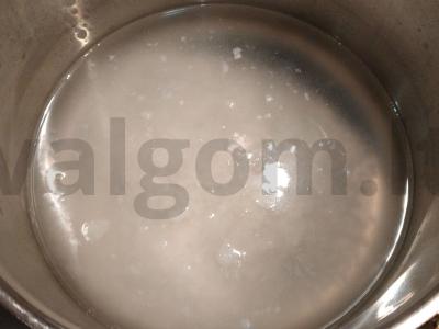 Kvapnus graikiškas „Fakoriso“ su lęšiais ir ryžiais Žingsnis 2