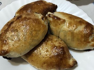 Pyragėliai su mėlynėmis pusryčiams pagrindine nuotrauka