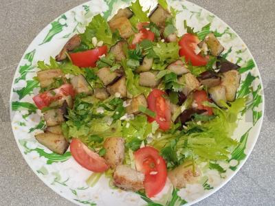 Salotas su traškiais baklažanais ir graikiniais riešutais Žingsnis 9