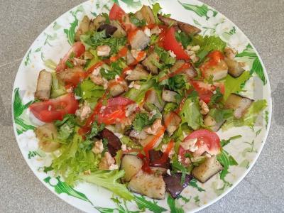 Salotas su traškiais baklažanais ir graikiniais riešutais Žingsnis 11