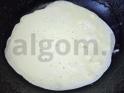 Blynai ant kefyro su grietine ir juodųjų serbentų uogiene Žingsnis 8