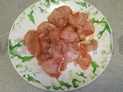 Orkaitėje kepti kalakutienos šašlykai, marinuoti adžikoje Žingsnis 3