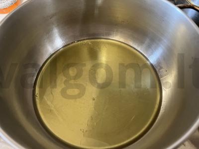 Pomidorų krienų padažas iš stalo krieno Žingsnis 4