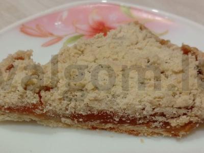 Smėlinis pyragas su abrikosais pagrindine nuotrauka