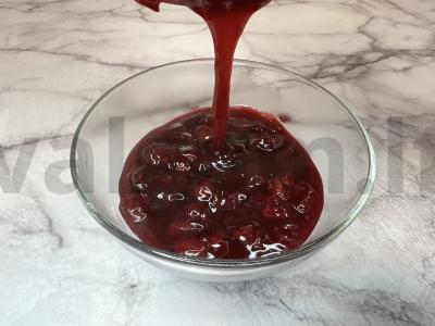 Tortas su uogų įdaru ir kremu sūriu Žingsnis 10