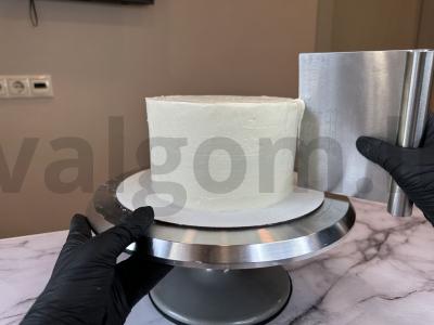 Tortas su uogų įdaru ir kremu sūriu Žingsnis 20