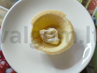 Tartaletė su sūriu, menkės ikrais ir alyvuogėmis Žingsnis 2