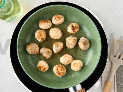 Sriuba su meatballs ir moliūgu Žingsnis 4