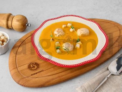 Sriuba su meatballs ir moliūgu pagrindine nuotrauka