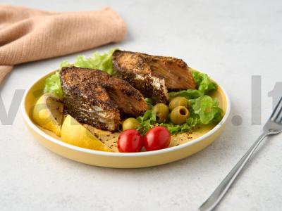 Lašišų steikai prieskoniuose ant grotelių pagrindine nuotrauka