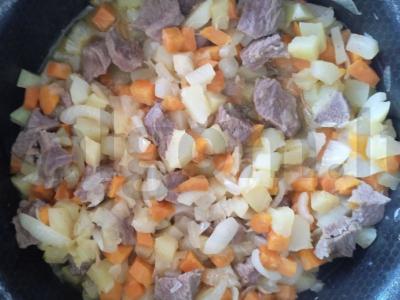 Antras patiekalas „Jautiena ir daržovių jūra“ Žingsnis 4