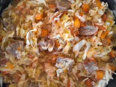 Antras patiekalas „Jautiena ir daržovių jūra“ pagrindine nuotrauka