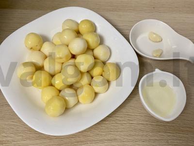 Kumpio bulvės, keptos su česnaku Žingsnis 1