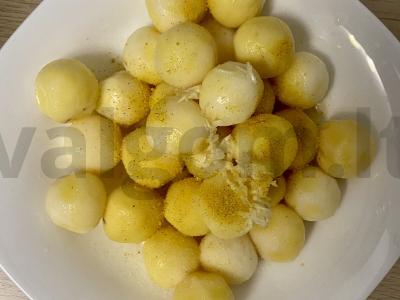 Kumpio bulvės, keptos su česnaku Žingsnis 3