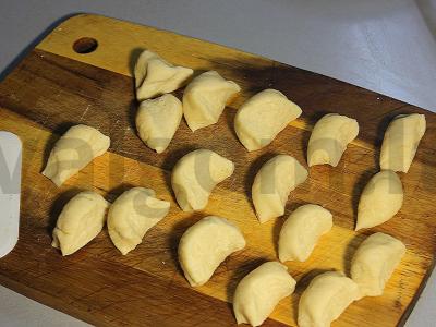 Varenikai su saldžiais vyšniomis ir varškės kremu Žingsnis 8