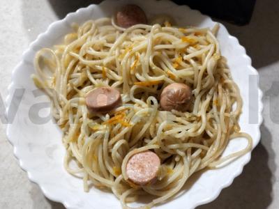 Greiti makaronai su dešrelėmis pagrindine nuotrauka