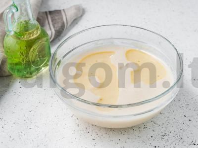 Blynai su žaliu svogūnu ir kiaušiniu Žingsnis 4