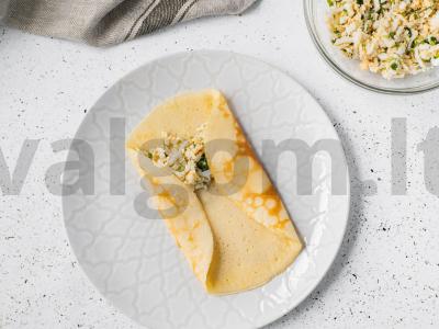 Blynai su žaliu svogūnu ir kiaušiniu Žingsnis 9